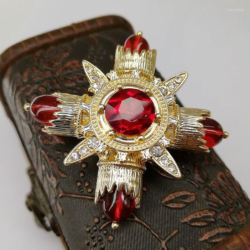 

Brooches Baroque Red Rhinestone Cross Brooch Pin Metal Big For Women Vintage Pins Clothes Scarf Clip Jewelry