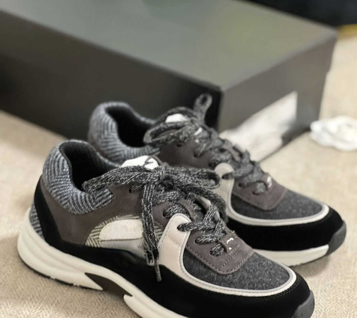 

sporty shoes small white women Autumn and winter 2022 fashion heightening women's shoes, Black