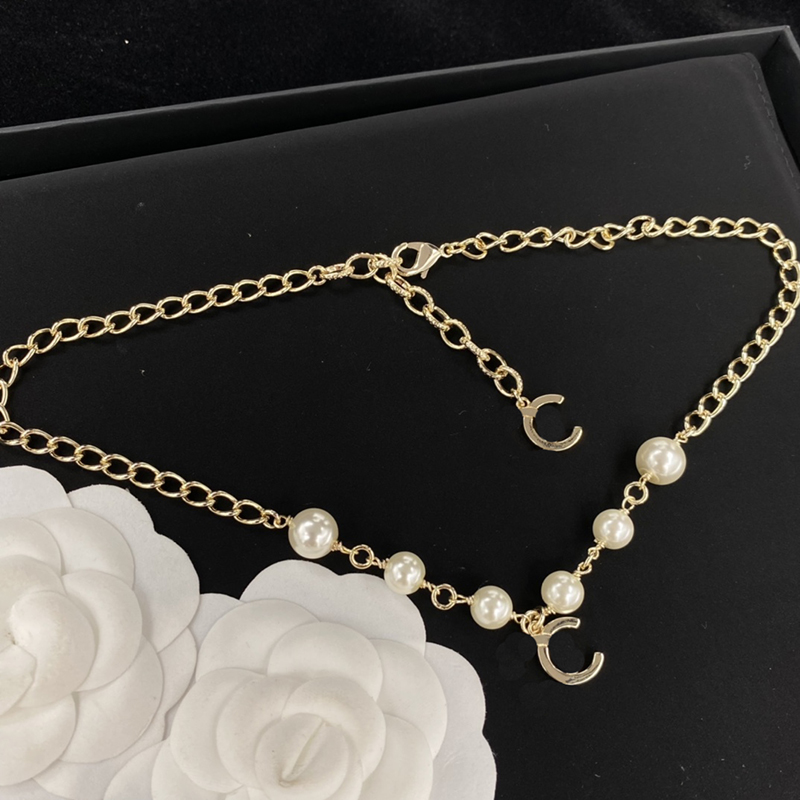 

Luxury Designer Stylish Chain Necklace Womens Fashion Pearl Chains All Match Temperament Men And Women Couple Necklaces Valentines Day Gift D22110802JX