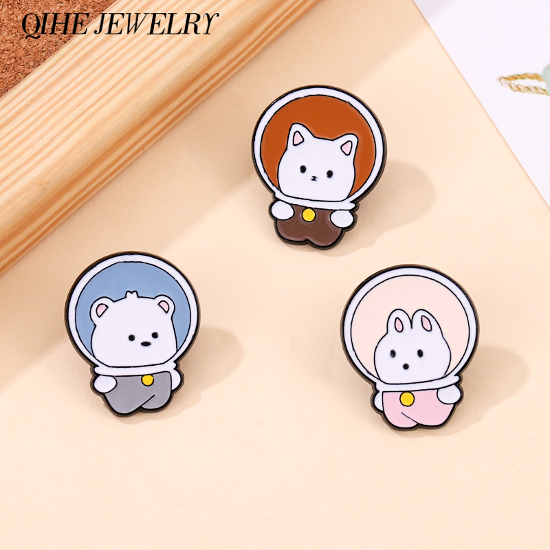 

Astronaut Animal Brooch Enamel Pin Metal Badge Rabbit Cat Cartoon Space Jewelry Accessories Custom Lapel Pin Backpack Hat Gift