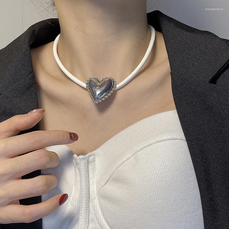 

Choker Punk Heart Leather Collar Chokers Necklace For Women Sweet Cool Personality Simple Trend Clavicle Chain Harajuku Fashion Jewelry