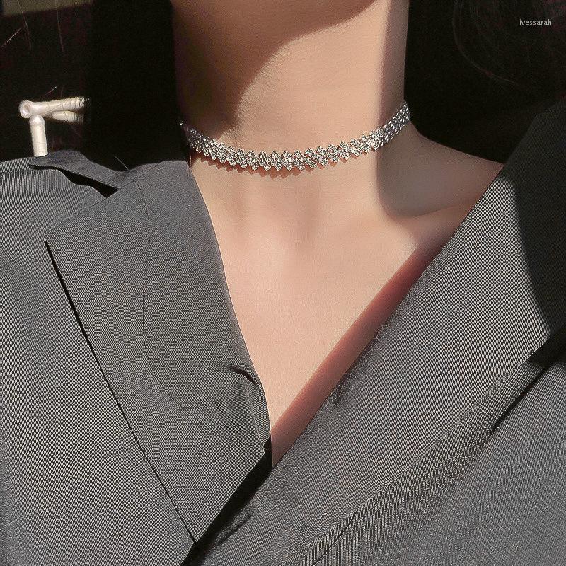 

Choker MOWAMUA Hip Hop Punk Fashion Full Rhinestone Necklaces For Women Geometric Crystal Necklace Weddings Jewelry Party Gifts