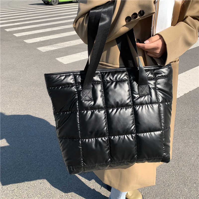 

Shopping Bags tote Bags Winter Women's handBag Fashion Korean Space Cotton Suit Bag Down Bag Single Shoulder Bag Large Capacity 220909, Black