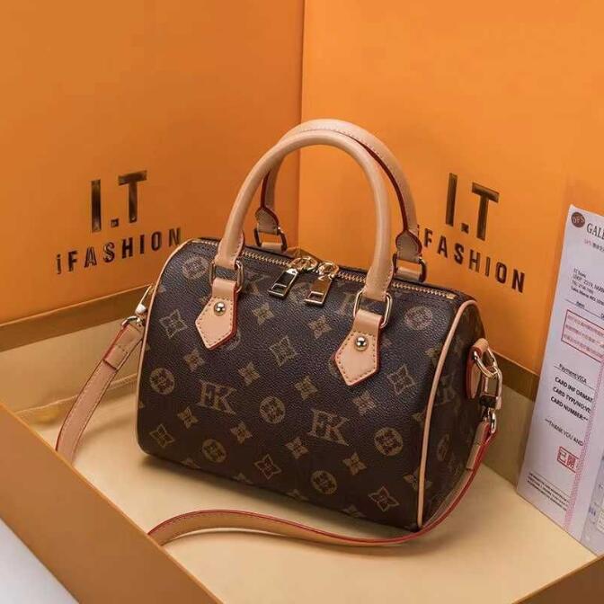 

2023 New Messenger Travel Bag Classic Style women Bags Shoulder Bags Lady Totes Handbags Speedy 30cm crossbody package clutch handbag tote, Brown