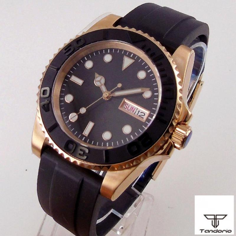 

Wristwatches Rose Gold Sapphire Men's Automatic Watch Japan NH36 Movement Black Face Week Date Display Rubber Band Ceramic Rotating, Picture shown