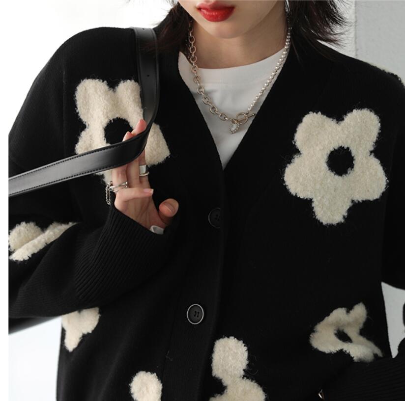 

Women' Sweaters Cardigan Coat Korean Fashion Solid V-neck Long Sleeve Single Breasted Sweaters Woman Knitwear Top Crop, Black