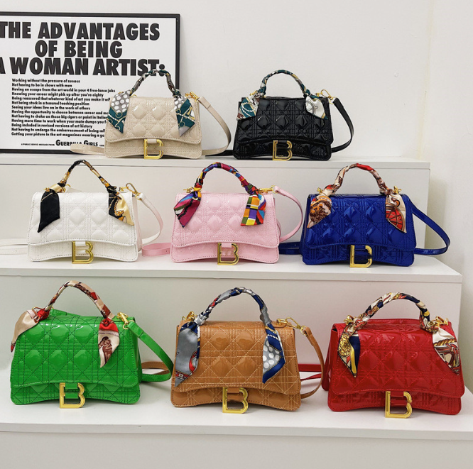 

Patent Leather Portable Square Handbag New Women's Shoulder Bag European and American Retro Textured Rhombus Hourglass Bags, As pic