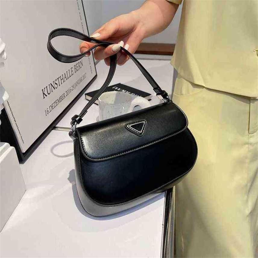 

Handbags Outlet popular women 2022 new simple armpit one shoulder hand mirror bread bag, Green