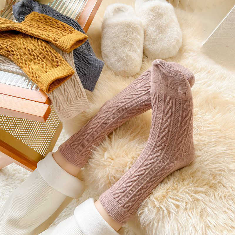 

Socks Hosiery New Winter Women Crew Socks 2021 Fashion Solid Color Warm Thick Long Wool Socks Women Casual Korean Style Striped Breathable T221102, Ginger