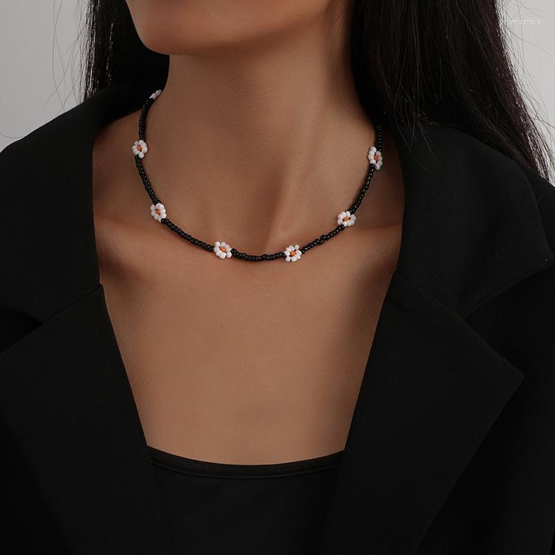 

Choker Necklace For Women Flower Bohemian Fashion Clavicle Bead Daisy Colorful Jewelry