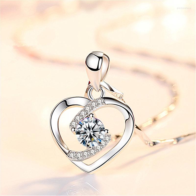 

Pendant Necklaces Minimalist Silver Color Heart Necklace Shiny Zircon Long Hollow Elegant Jewelry Girls Party Birthday Got Engaged Gift