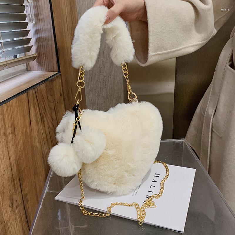 

Evening Bags YoReAi Faux Fur Winter Women Handbags Cute Plush Ladies Heart Shaped Shoulder Female Clutch Love Messenger Bag, Black