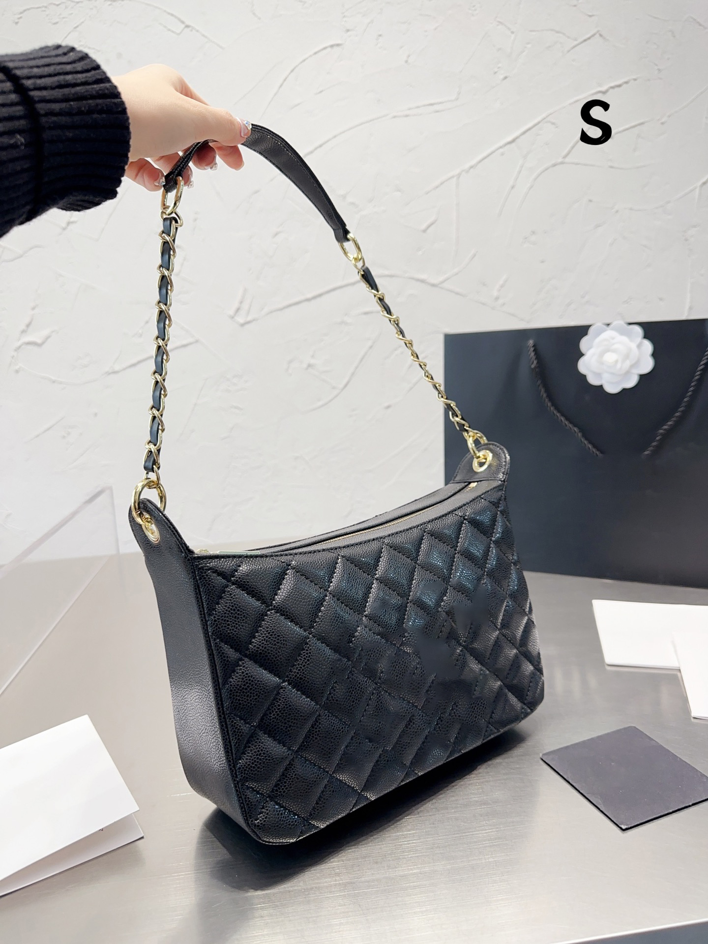 

5A Genuine Leather Cattlehide Brand Shoulder Bag Women Designer Crossbody Luxury Handbags Messenger Bags Tote Cross body Caviare 28CM Hobo Gold Chain Lady Pochette, Black