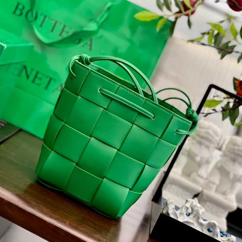 

Bags Botte Ven Tote Handbags Fashion Woven Cosmetic Pouch with Box Cassette Bucket Bag Leather Womens Shoulder Shopping Chain Messenger