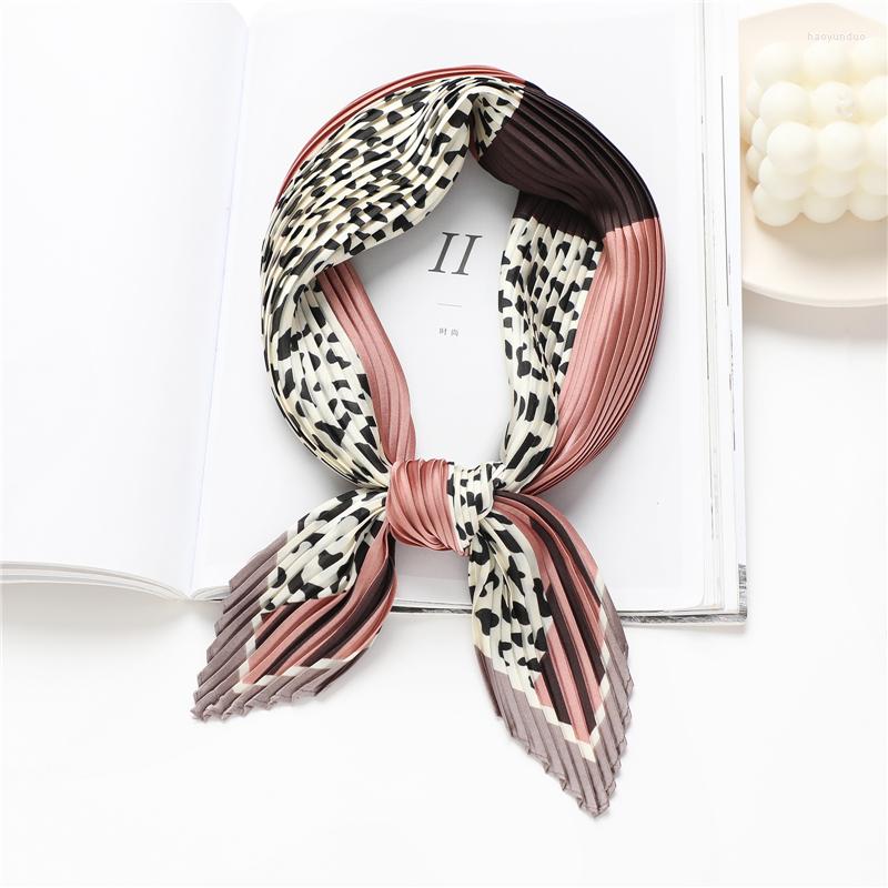 

Scarves 2022 Vintage Crinkle Satin Square Scarf For Women Silk Shawl Print Headband Hair Wraps Neckerchief Female Foulard Hijab Bandana