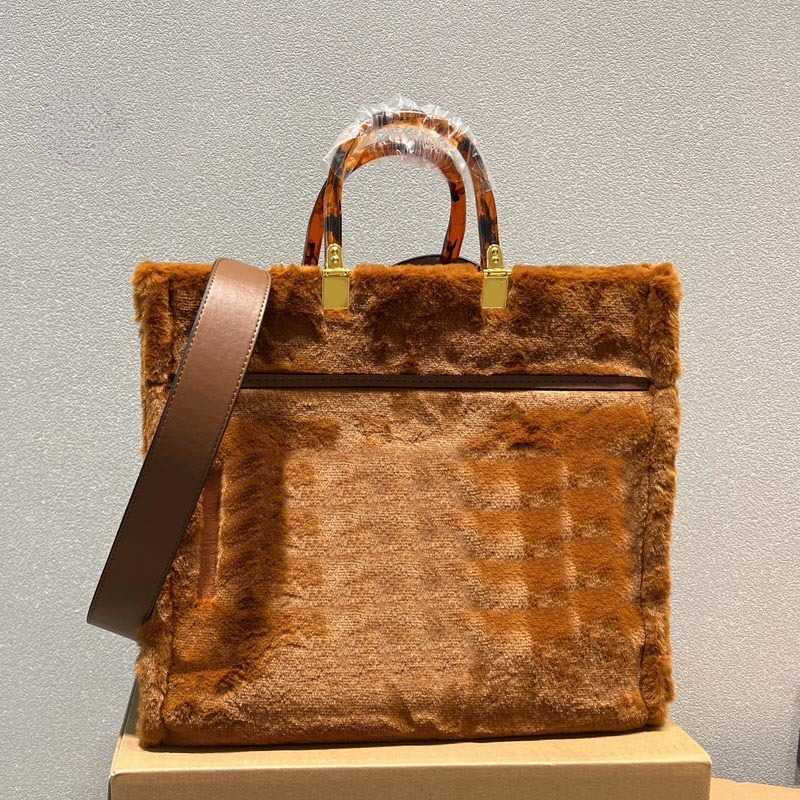 

high quality Totes Women luxurys handbag Winter Lamb Wool Plush Large Capacity Package Shopping Shoulder Bags Classic Letter High Quality Travel handbags 220926, White--35*30cm--style 3