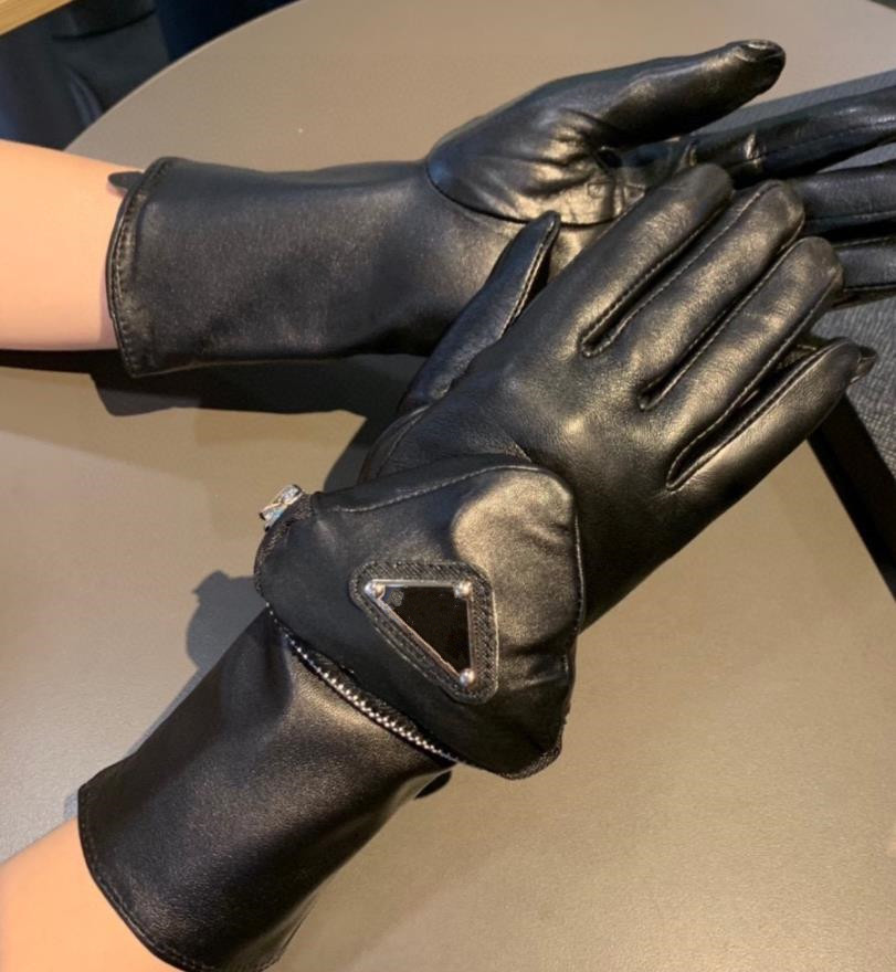 

Luxury Sheepskin Leather gloves Mittens With Pocket For women 2022 Designer Winter Warm Driving Purple Black Genuine leathers Fleece inside Touch Screen Gloves