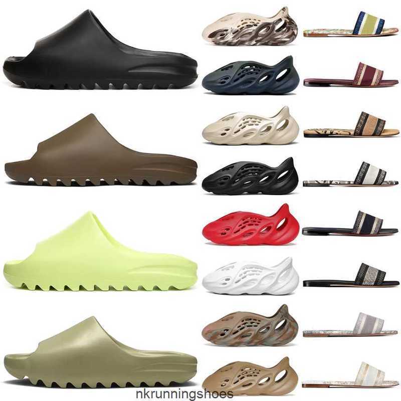 

Women Sandals Slippers Slides Flip Flops Classics Fahsion Causal Summer Girls Beach Black White Animal Prints Floral Brocade Striped Gear, Color # 25