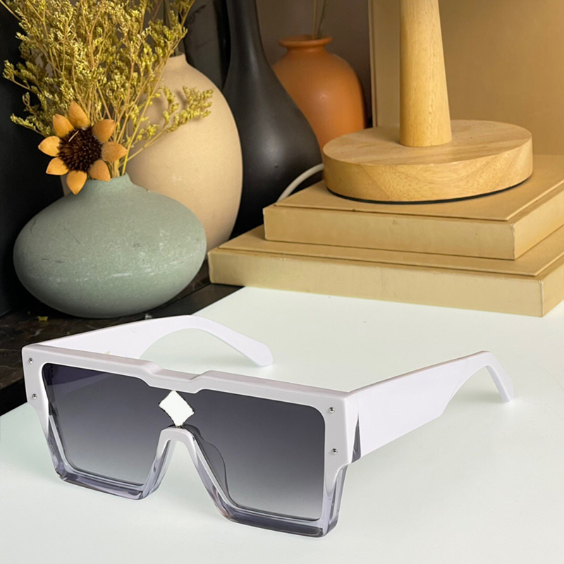 

621s colouring frame CYCLONE Sunglasses Flower compose four crystals composed Women Fashion big One-piece Men Millionaire glasses Z1551 Driving Shades
