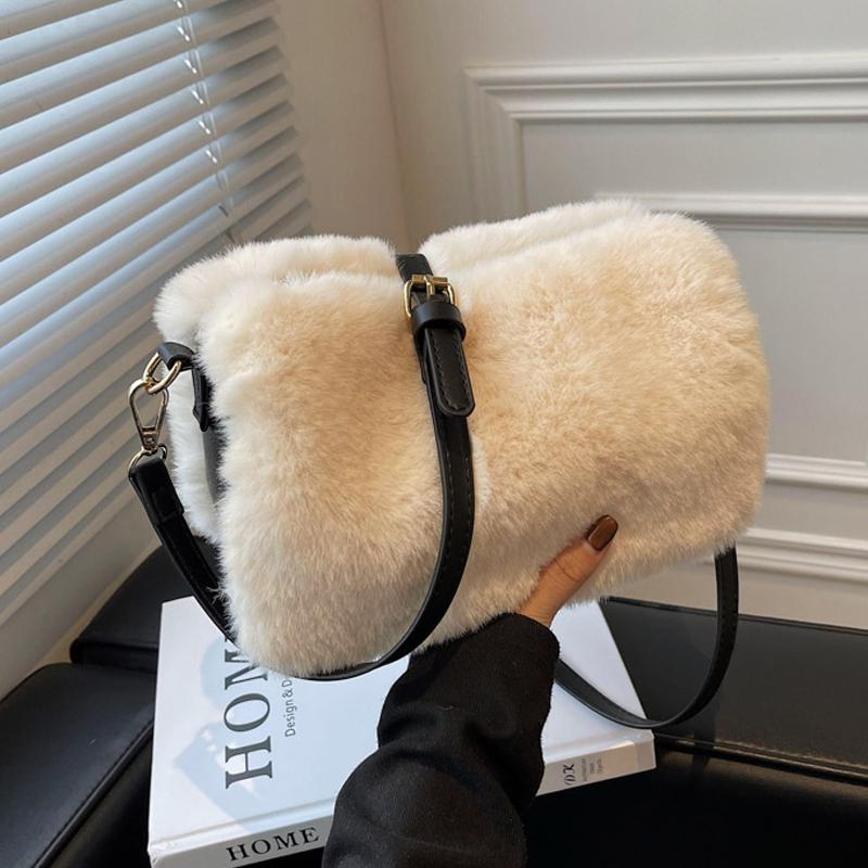 

Shoulder Bags All-match Furry Handbag Small HBP Designer Autumn And Winter Underarm Plush Pouch Crossbody Women's Fashion, Pink
