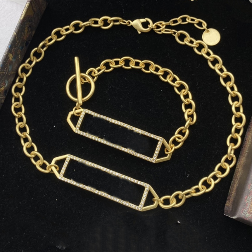 

Identification Bracelet Three Style Fashion Bracelets Couple Letter Chain Bracelet