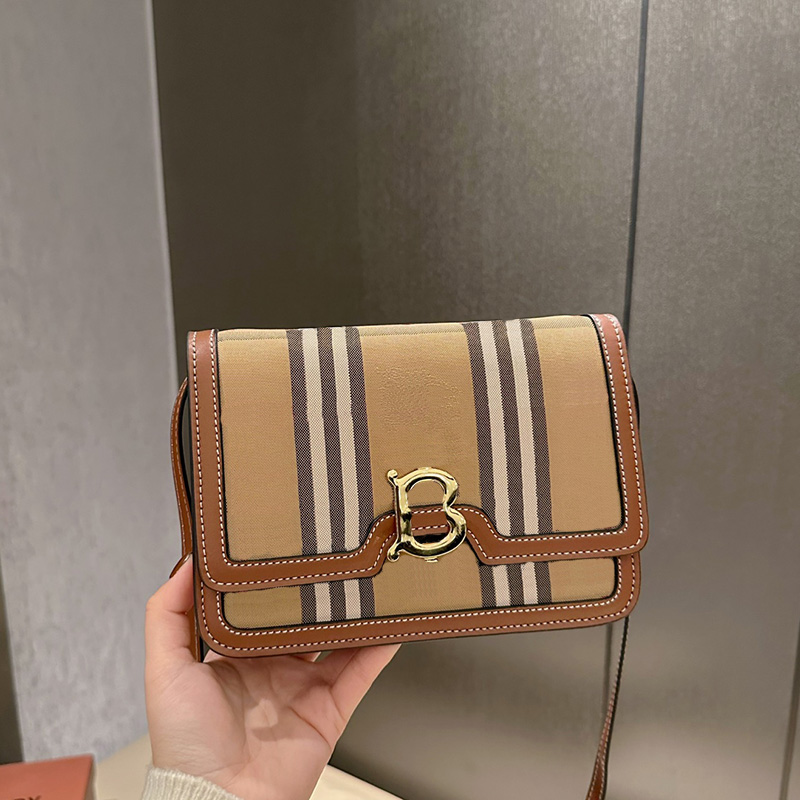 

Designer Luxury Burbrerity Bags For Women High Quality Brown Crossbody Handbags Vintage Burbrery Leather Wallet Paris Plaid The Totes Bag Fashion Purses IBQJ, C3