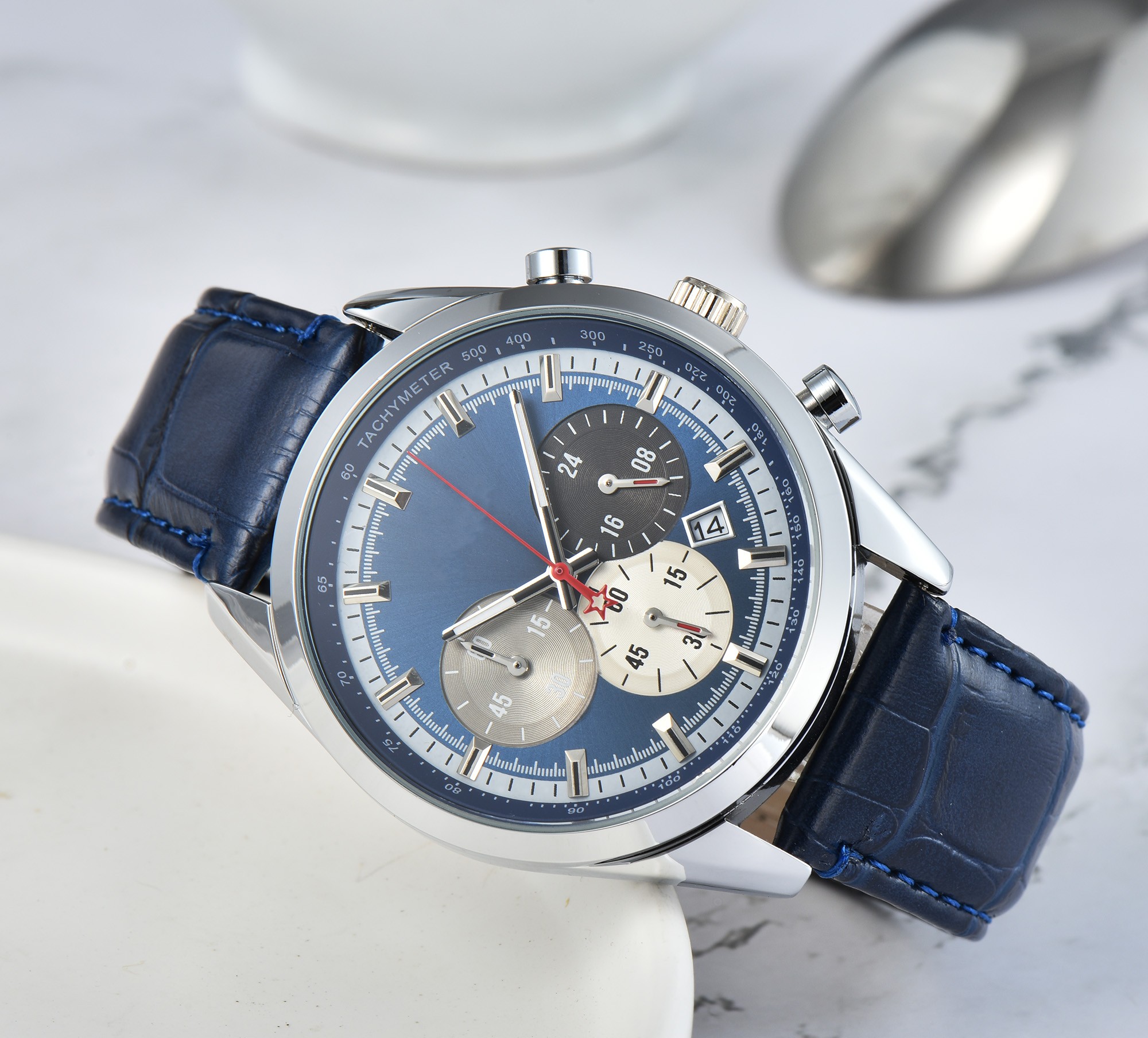 2022 Montre Homme marque de luxe montre pour hommes en acier inoxydable cuir sport mode loisirs multi-fonction chronométrage montre à Quartz