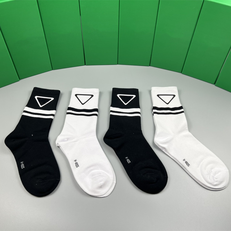 

Designer Mens Womens Socks Four Pair Luxe Sports Winter Mesh Letter Printed Sock Embroidery Cotton Man Woman With Box, 1 box=4 pairs