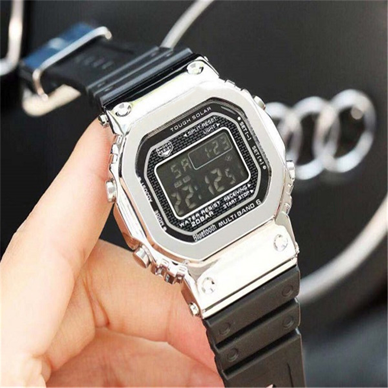 

Sports Men's Quartz Digital Watch Square Metal Dial Waterproof World Time Oak Series ced IOut Watch LED Automatic Hand Lifting Lamp