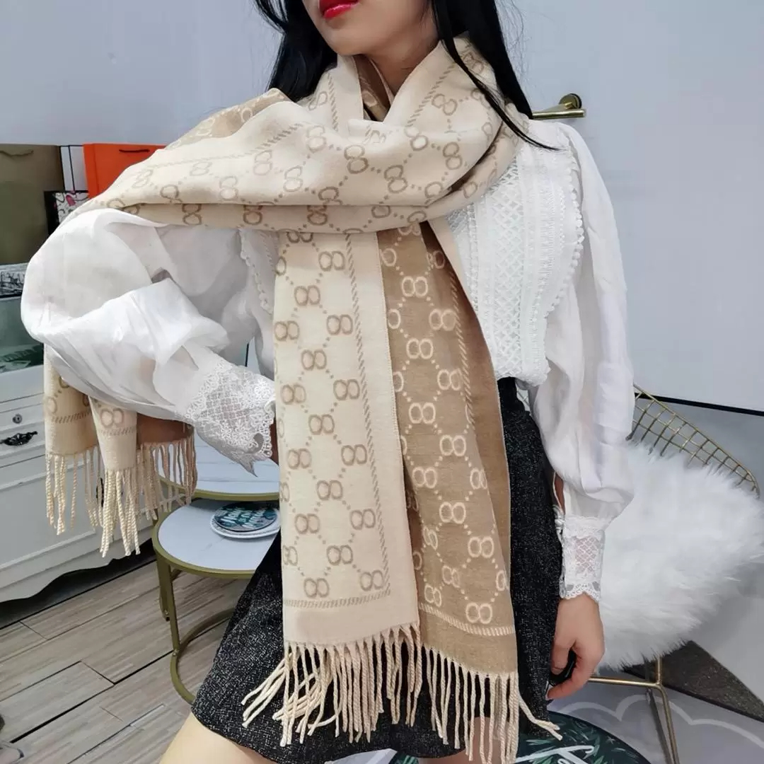 

Stylish Women Cashmere Scarf Full Letter Printed Scarves Soft Touch Warm Wraps With Tags Autumn Winter Long Shawls scarves chiffon shawl red