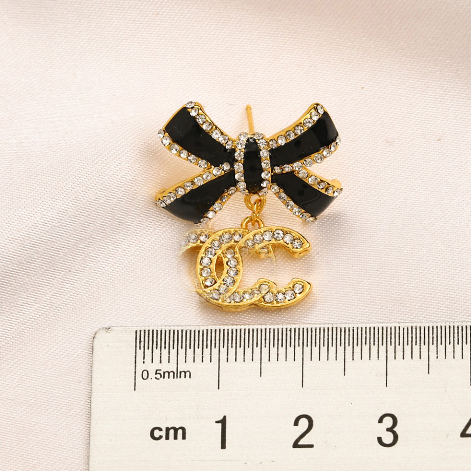 

18K Gold Plated 925 Silvrer Luxury Brand Designers Letters Stud Bowknot Geometric Famous Women Crystal Rhinestone Stainless Steel Earring Wedding Party Jewerlry