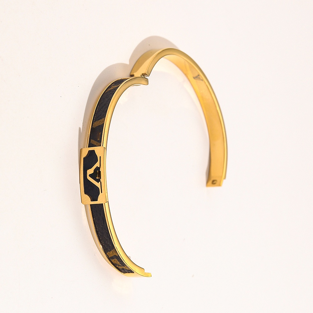 

Designer Branded Women Bangle Designers Letter Jewelry Faux Leather 18K Gold Plated Stainless steel Bracelet Womens Wedding Gifts Accessories ZG1417