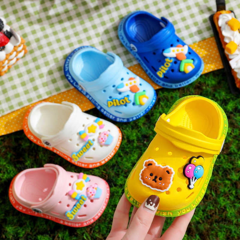 

Kids Summer Cartoon Cave Hole Sandals Garden Hone Slippers Non-Slip Soft Soled Quick Drying Beach Shoes, Navy blue