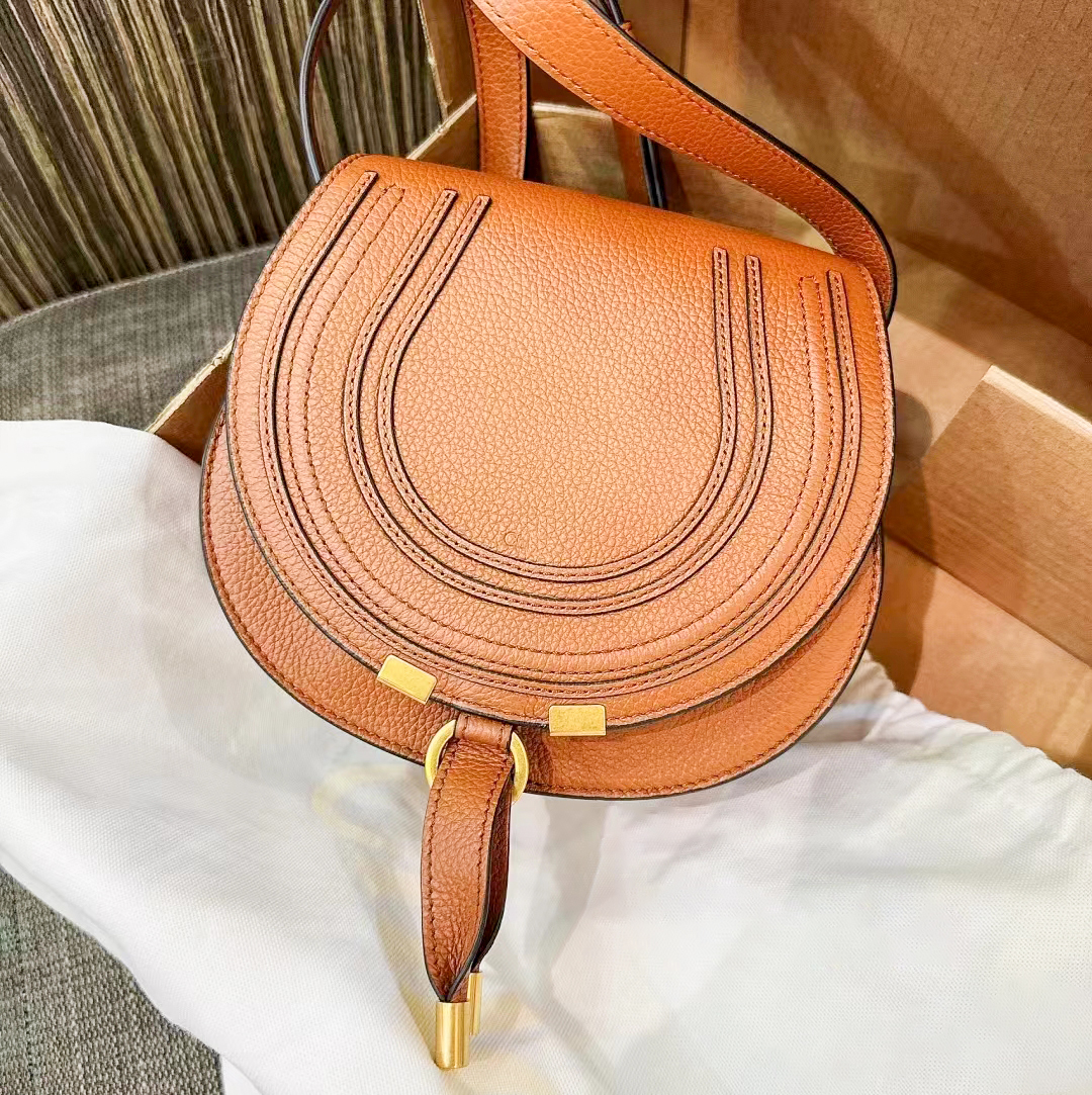 

Women's MARCIE small totes crossbody saddl envelope Clutch Flap Luxury Designer Bag mens famous handbag cowhide leather Bags fashion pochette shouder strap travel