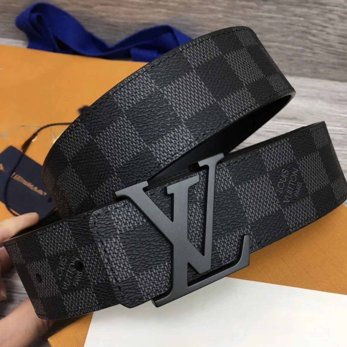 

Luxury designer smooth Buckle Fashion 2022 High quality Genuine Leather Women Louis Vuitton Belts For men gucci Letter Double Big gold classical guccy strap gg v, Belt