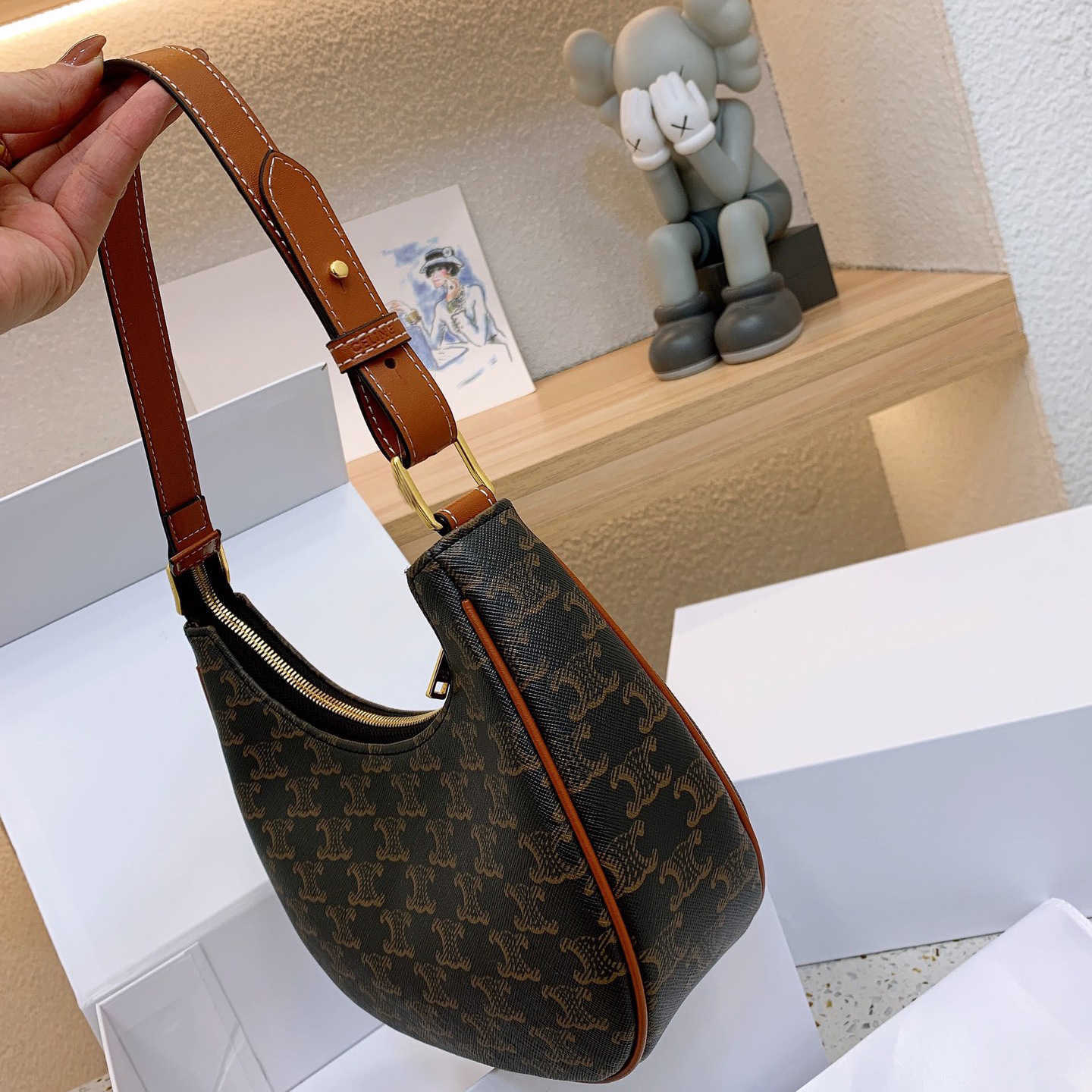 

N12E High Quality Handbag Celinns Classic Original Luxury Designer Bag New Coating Embroidery Armpit Same Style Triumphal Arch Crescent Moon Women, Brown flower