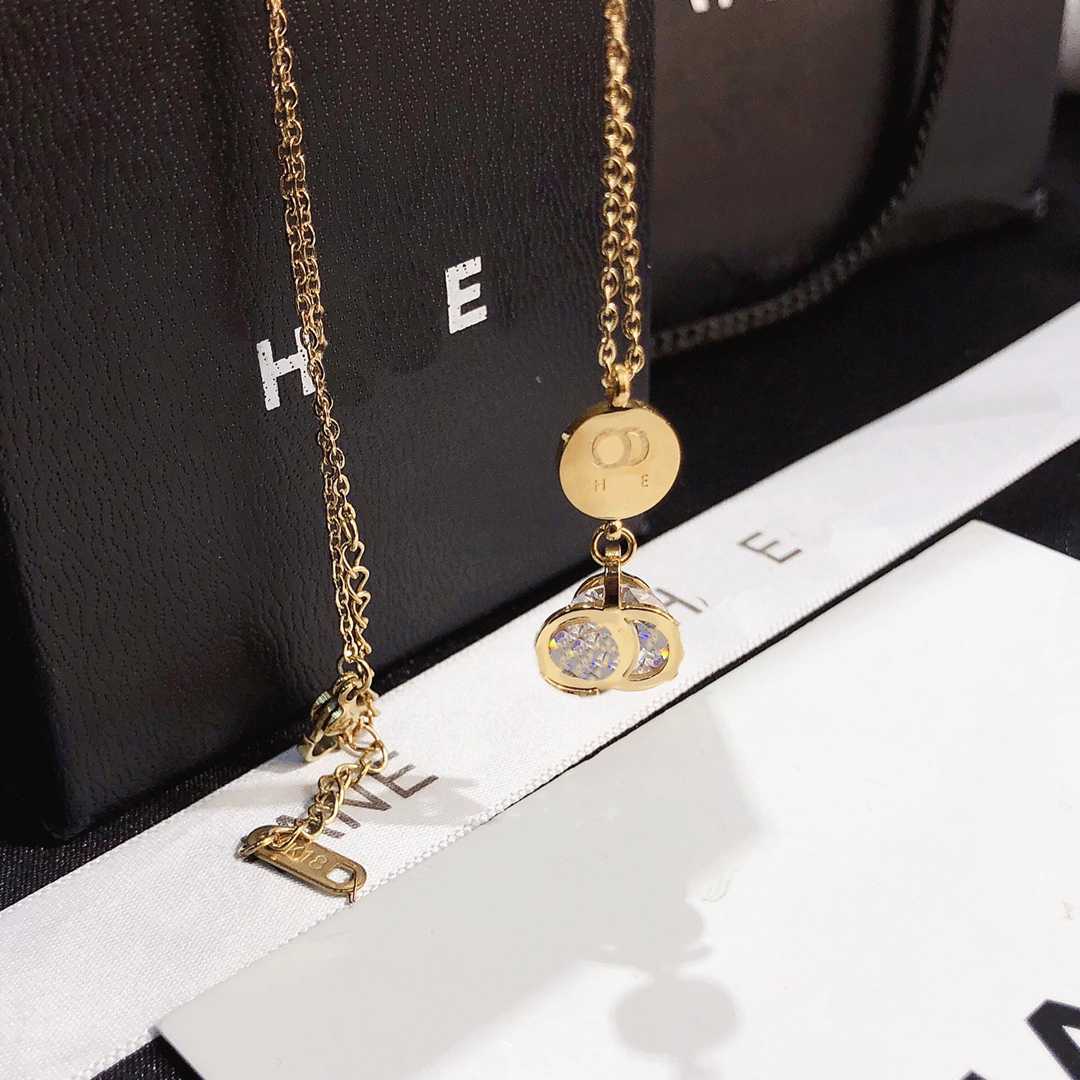 

High End Design Necklaces Popular International Necklace Exquisite Gold-plated Long Chain Selected Quality Gift Fashion Brand Jewelry Lovers Friends Family