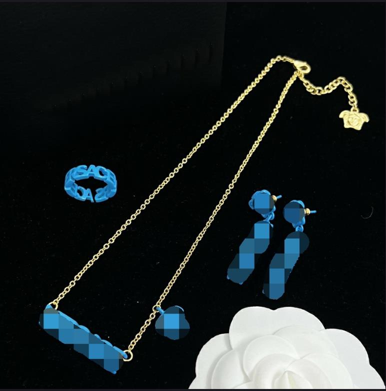 

Fashion Basilisk Medusa colorful letters Pendants Women's Bracelet Necklace Stud Earring Sets Brass colour enamel plating Ladies Designer Jewelry Ve-810, The color of picture show
