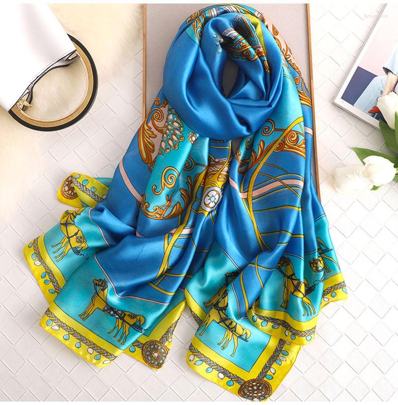 

Scarves European Fashion Retro Versatile Beach Towel Female Silk Office Shawl Wagon Chain Sunscreen Scarf