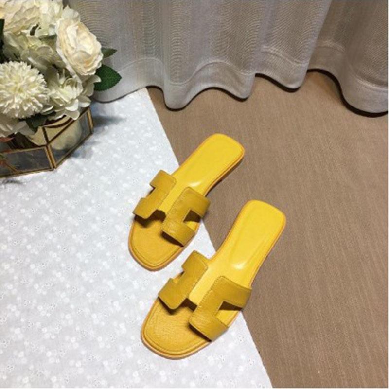 

Designer Slippers Women Shoes Beach Classic Flat Woman Summer Lady Cartoon Big Head Leather Hotel Bath Fashion Large Size 35-42 Mkjp0002 wCS