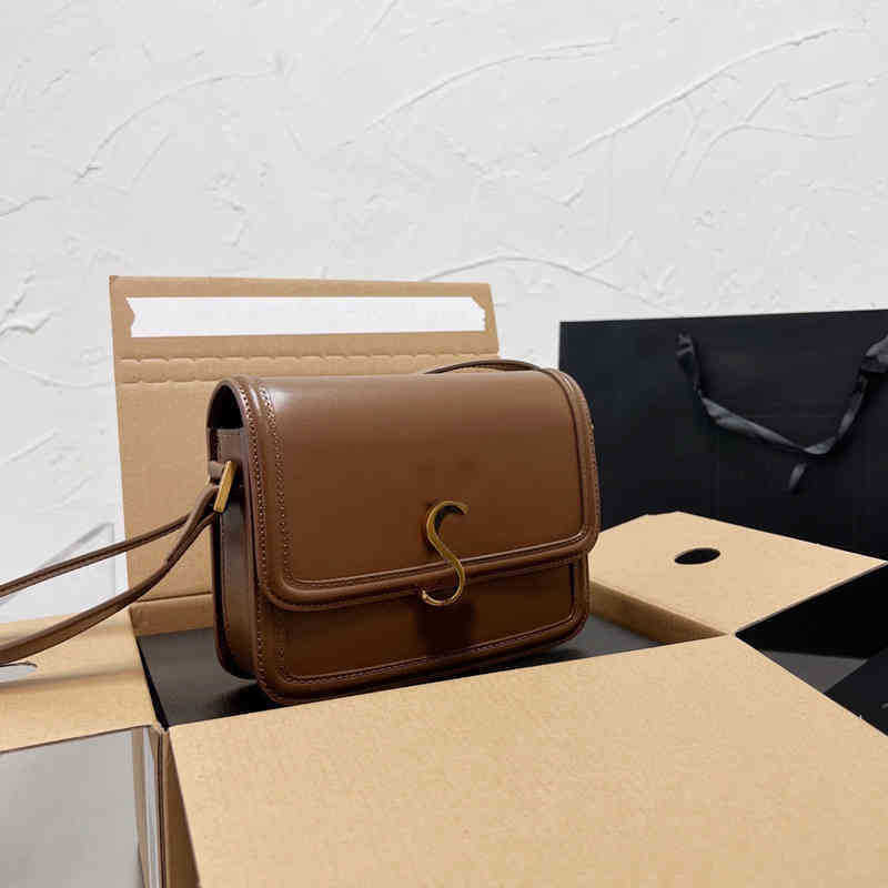 

Shoulder Bags Women Square Handbag Leather Luxury Designer Bagss Crossbody Female Letter Lock Purses Tofu Bun 220325, Coffee