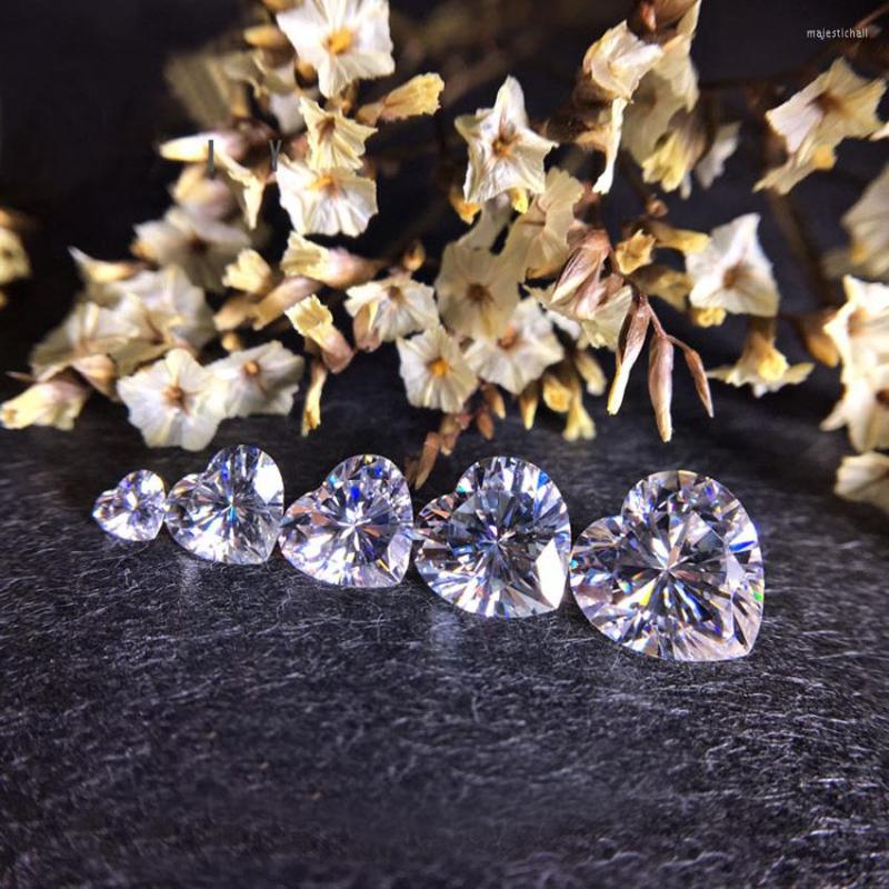 

Beads Heart Moissanite D Color Brilliant Cut Diamond Loose Moissanites Heart-shaped Pendant Bead For Wedding Ring&Necklace Chain