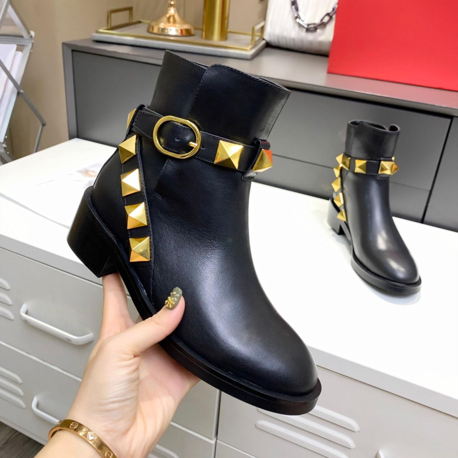 

2021 women 6.5cm high heel knee boots fashion autumn winter rivet platform ankle boot top designer luxurys ladies thick bottom warm half YjY