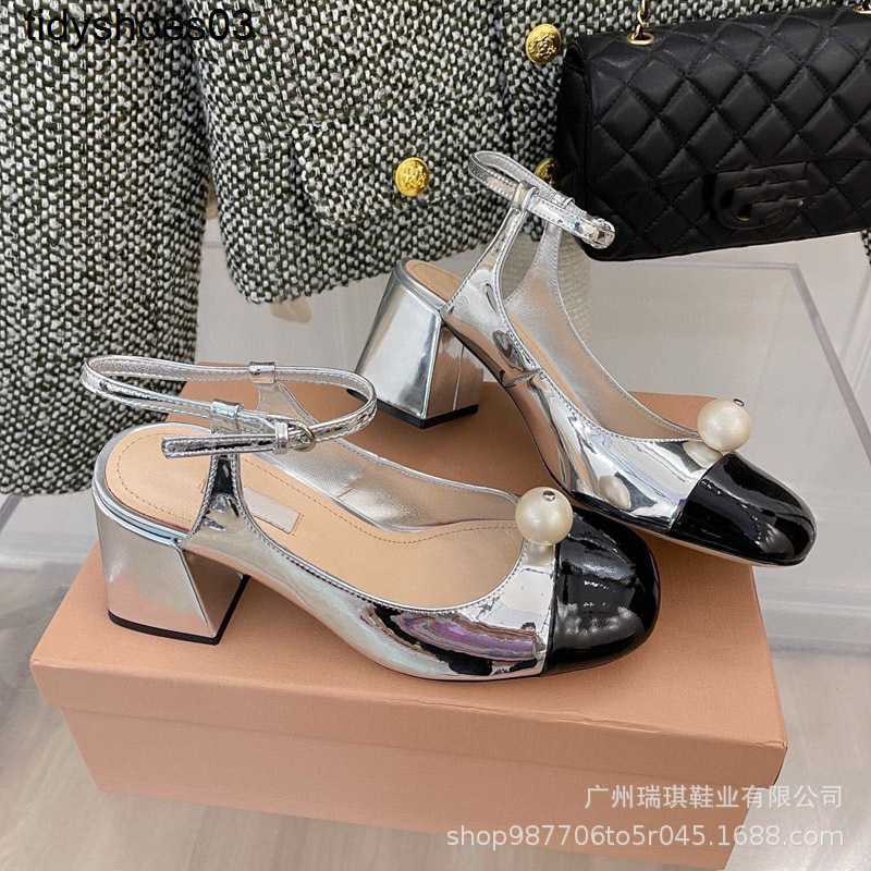 

2022 summer new Miu Women Designers Rois women's round head pearl Mary Jane shoes Stiletto Heel Slingbacks Crystal-Studded Pumps, Black