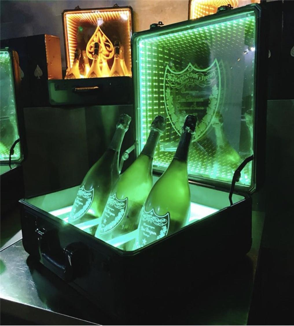 

3 Bottles LED Rechargeable DOM P CHAMPAGNE SUITCASE Wine Bottle Carrier Box Glorifier Display Case VIP Presenter for Night Club Lo8946983