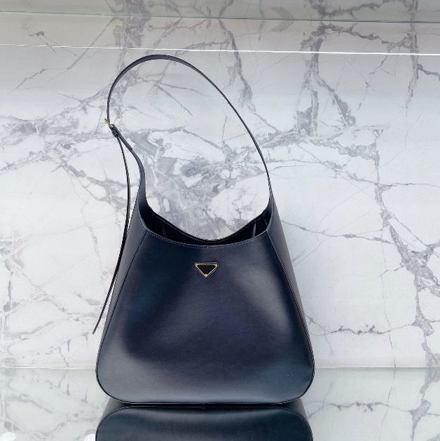 

Black Cleo Hobo Bag Designers Bags Underarm Handbags Sacoche Pochette Luxury Leather Good Quality Womens Shoulder Bag Purses Lady Vintage Purse
