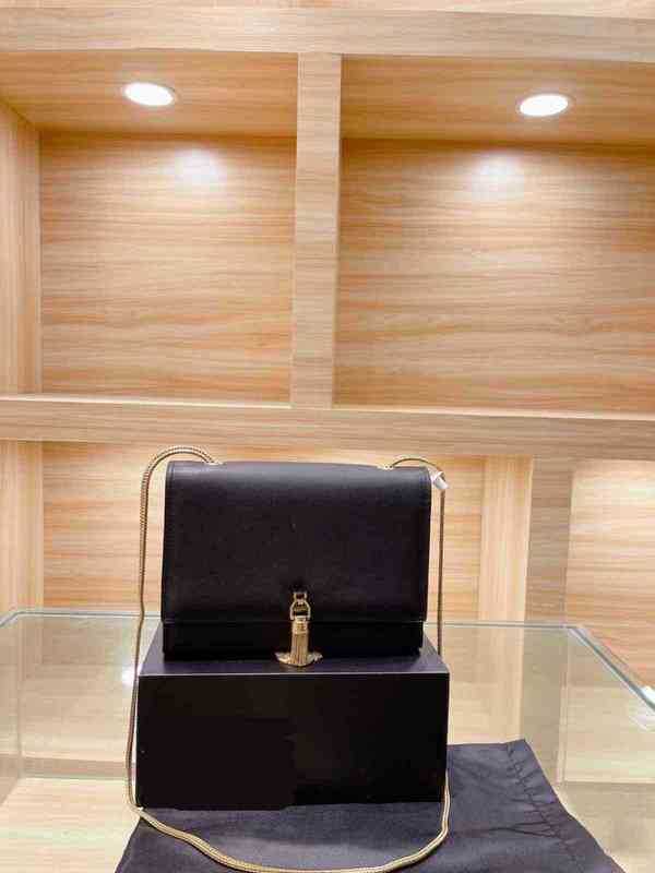 

Shopping Bags Shoulder Women Messenger Handbag Classic Tassel Chain High Quality Personality Fashion Underarm Leather Purses Lady Wallet 1104, Black