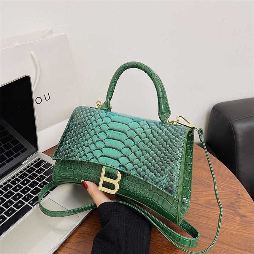 

Evening Bags 2022 New Shoulder Classic Crocodile Pattern Hip Underarm Crossbody Hourglass Women's Bag, Black