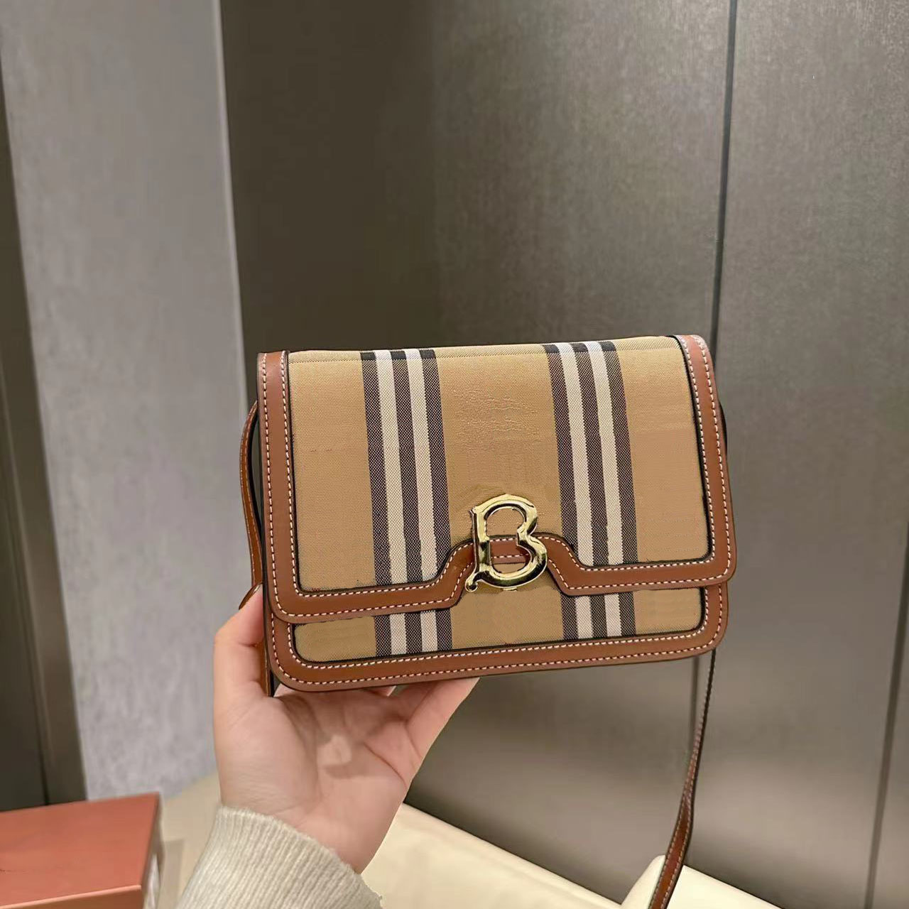 Luxurys Designers Sacs à bandoulière Femme Mode Classique Sacs à main Édition limitée Lady sac fourre-tout Sac à main haute capacité Voyage Sac à