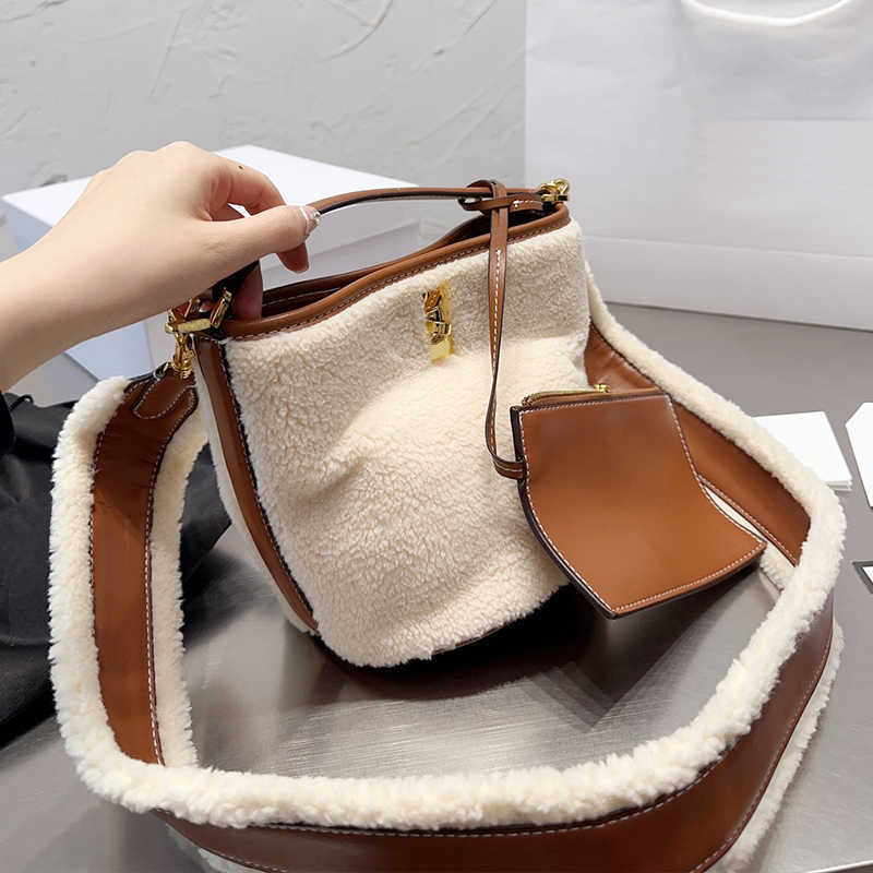 

designer bag shoulder bag Women Plush cross body bags handbags Womens design handbag Fashion Messenger with coin Purses, Cbe01 24*23cm